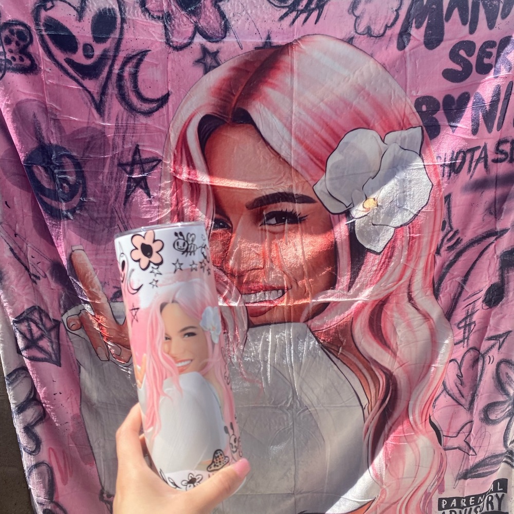 Karol G Blanket Tumbler Set